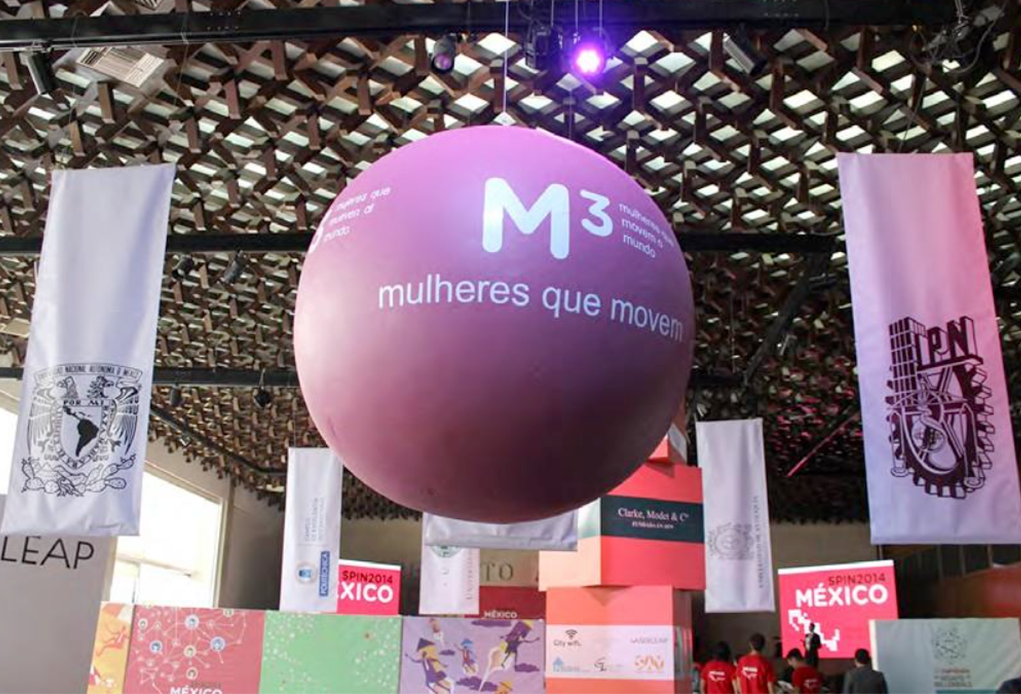 veinticuatro7 stands